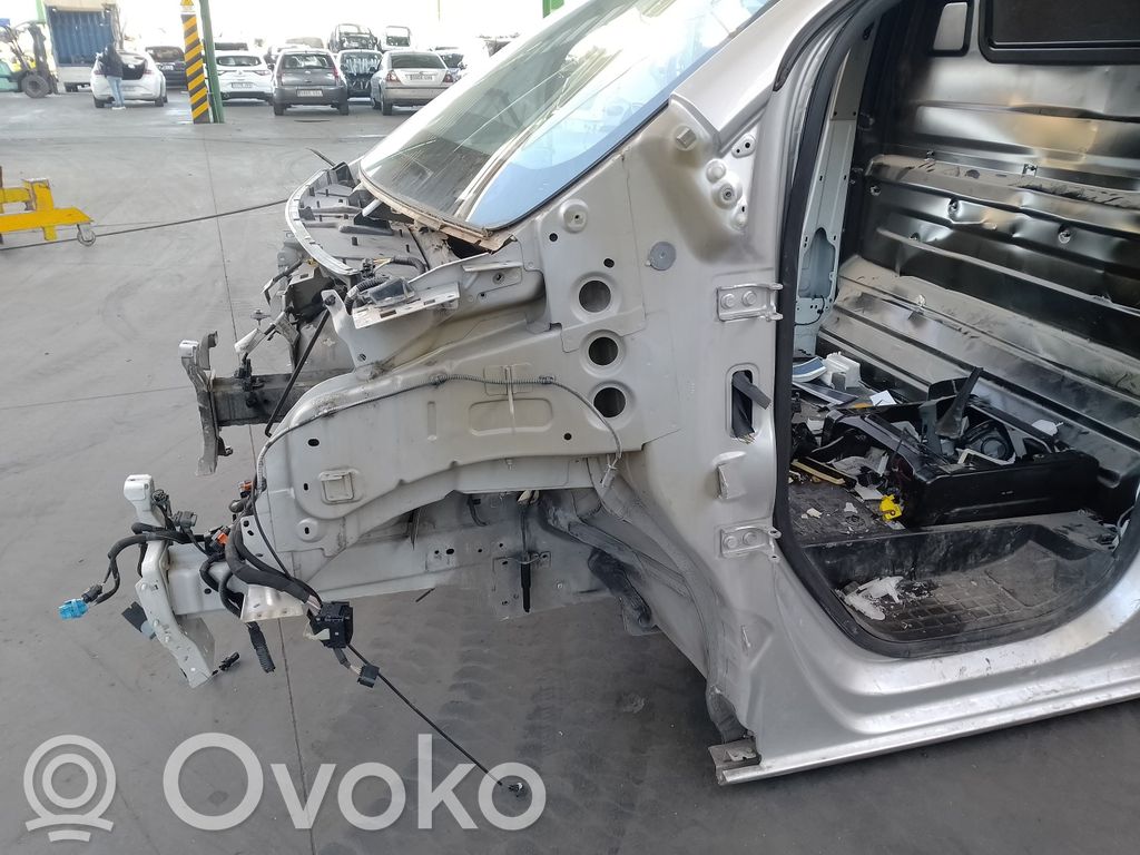Peugeot Expert Etupuskurin kannake 