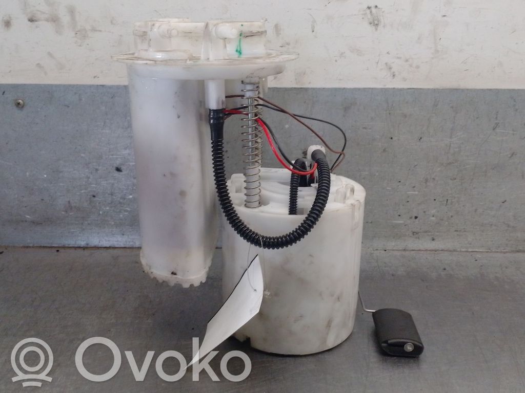 Hyundai Bayon Pompa paliwa w zbiorniku 