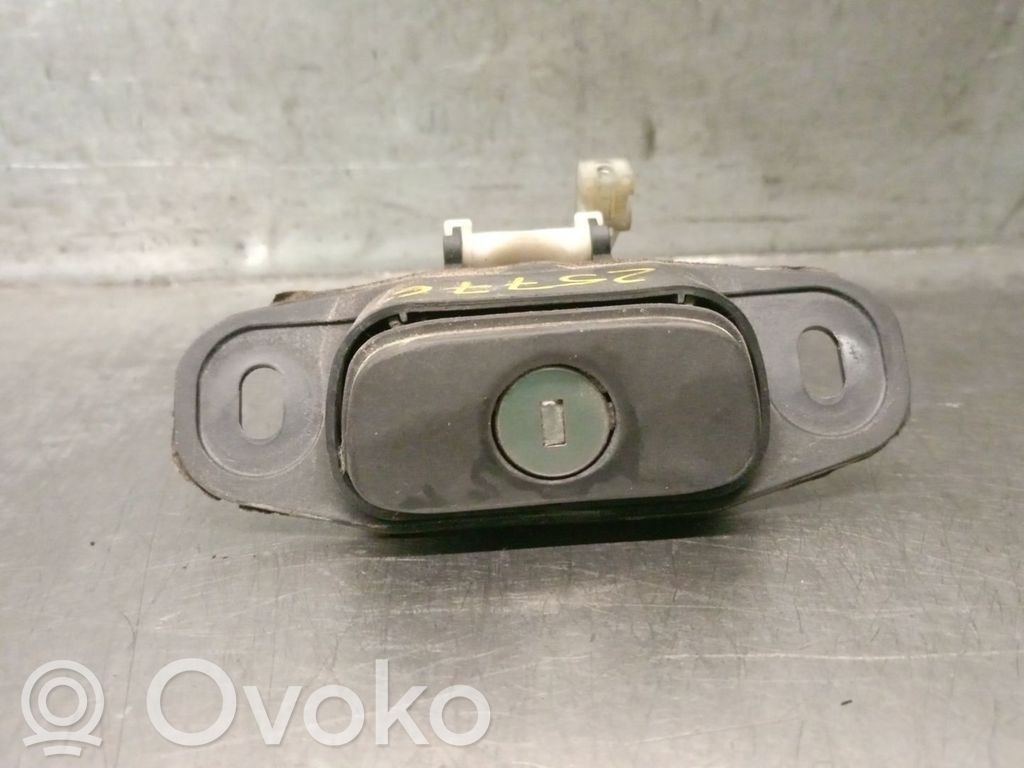 Manecilla externa puerta trasera   30899812,30899812