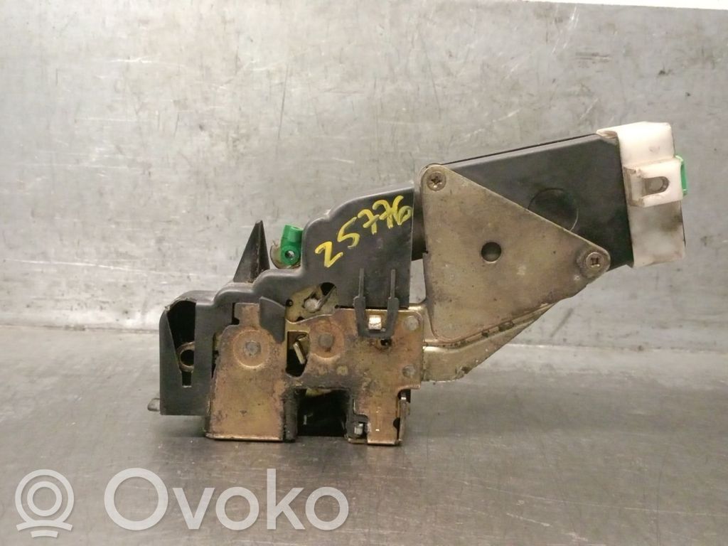 Volvo S40, V40 Serrure de porte arrière
