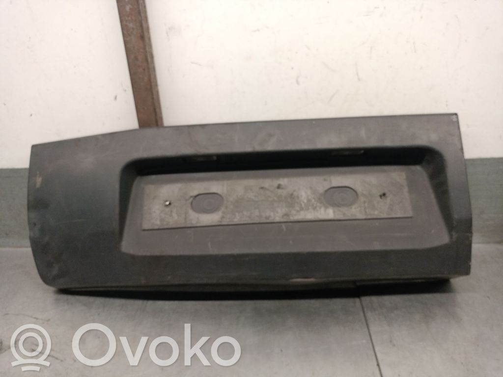 Ford Transit Ramka przedniej tablicy rejestracyjnej 