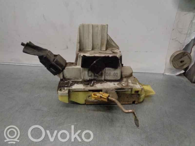 Ford Mondeo Mk III Takaoven lukko 