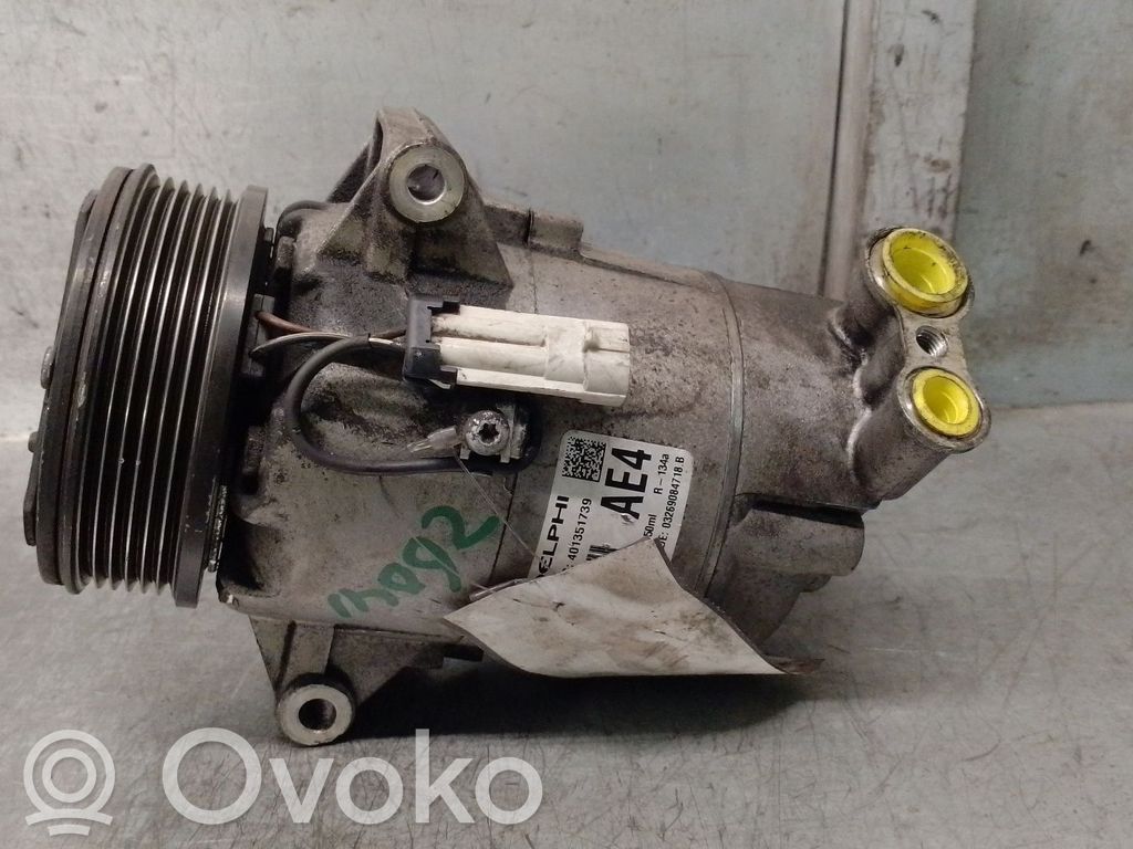 Opel Zafira B Compresor (pompă) aer condiționat (A/C) 