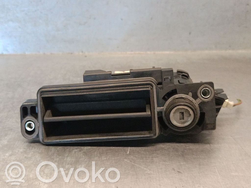 Mercedes-Benz E W211 Manecilla externa puerta trasera 