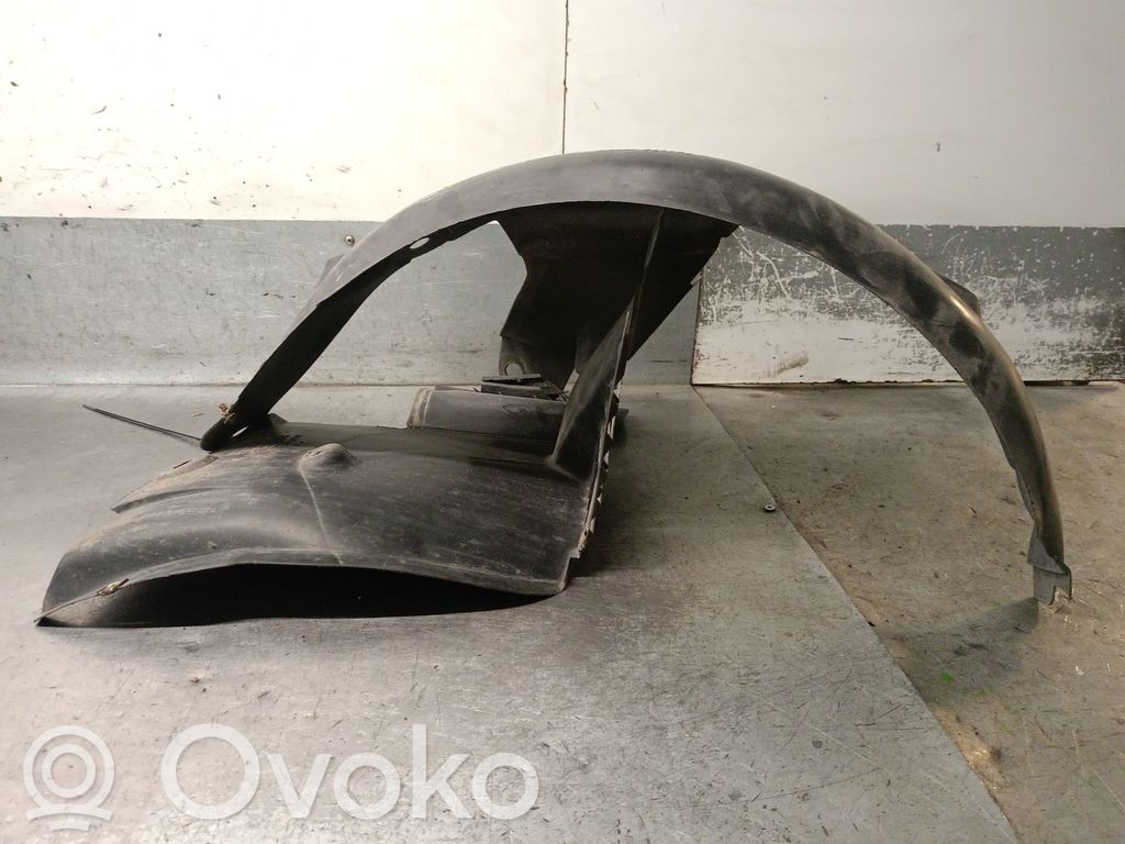 Renault Clio II Nadkole przednie 