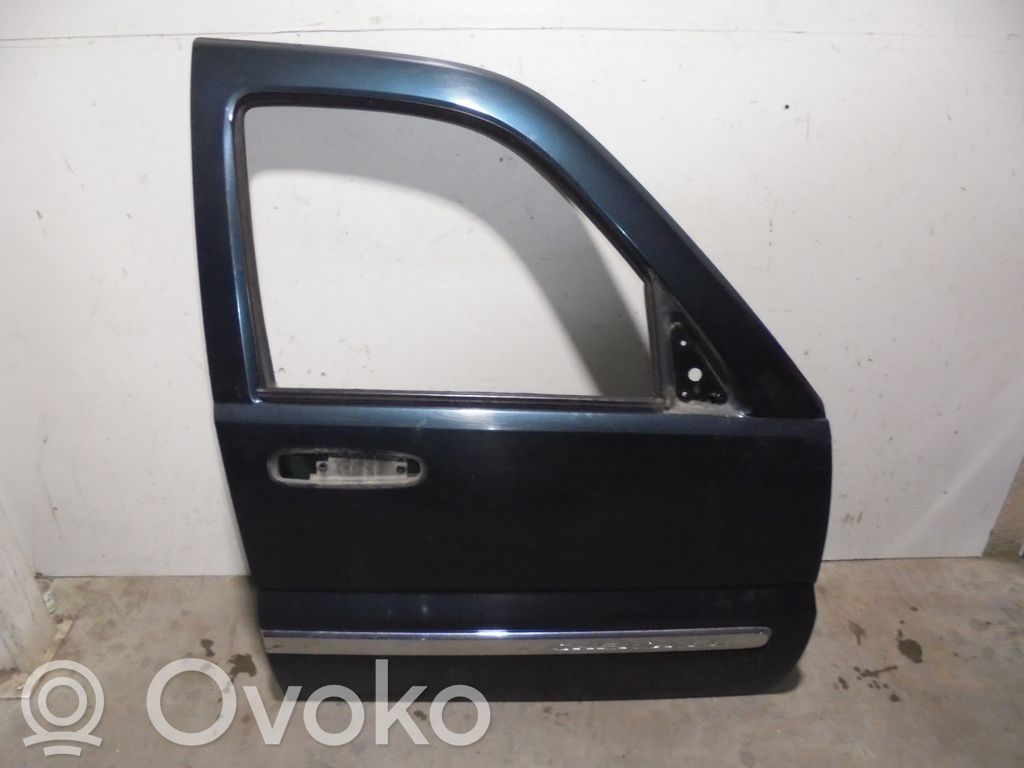Jeep Cherokee KJ Puerta delantera