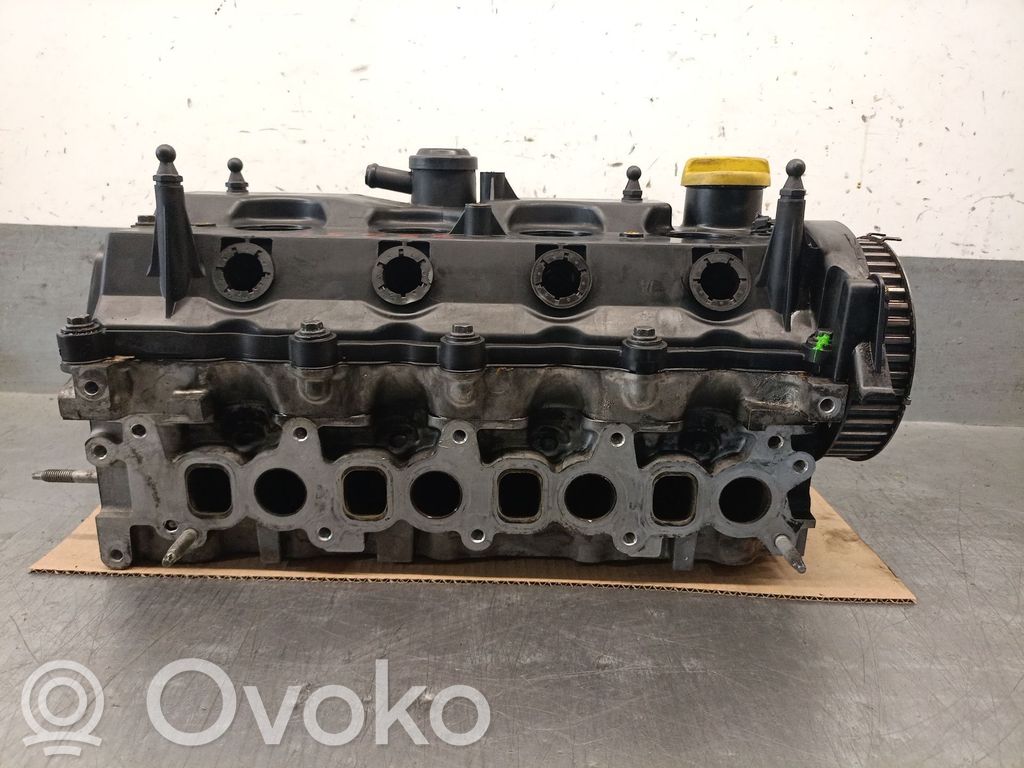 Opel Zafira B Culasse moteur 