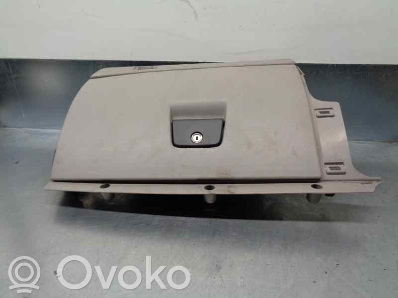 Hansikaslokero   8626141