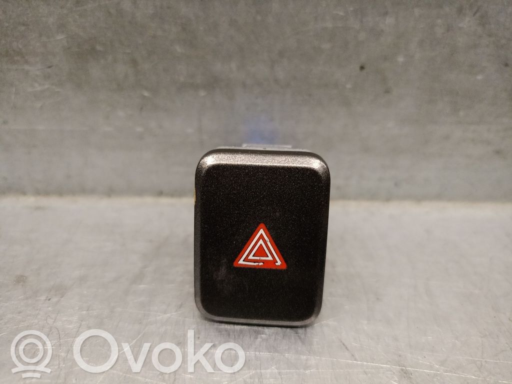 Toyota Auris E180 Interruttore luci di emergenza