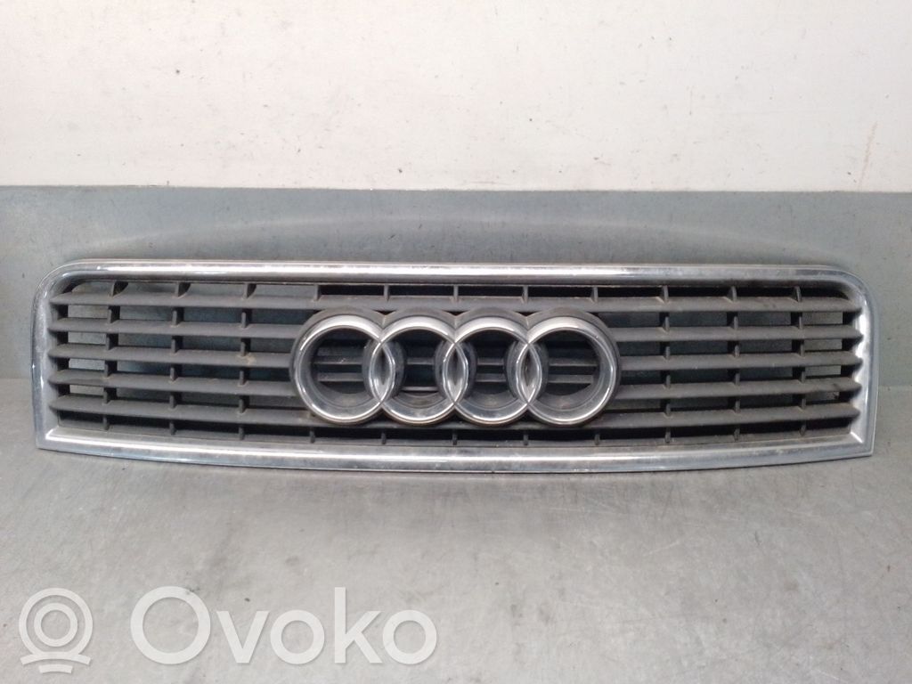 Audi A4 S4 B6 8E 8H Atrapa chłodnicy / Grill