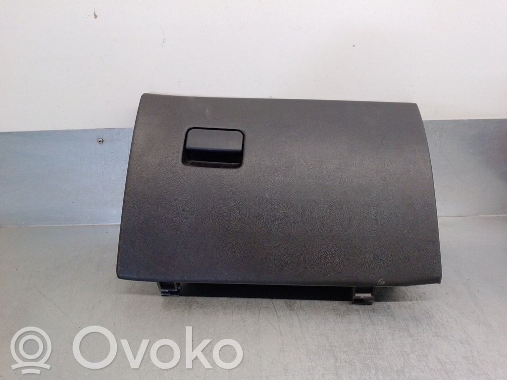 Hansikaslokero   8006A279ZZ,8006A302ZZ