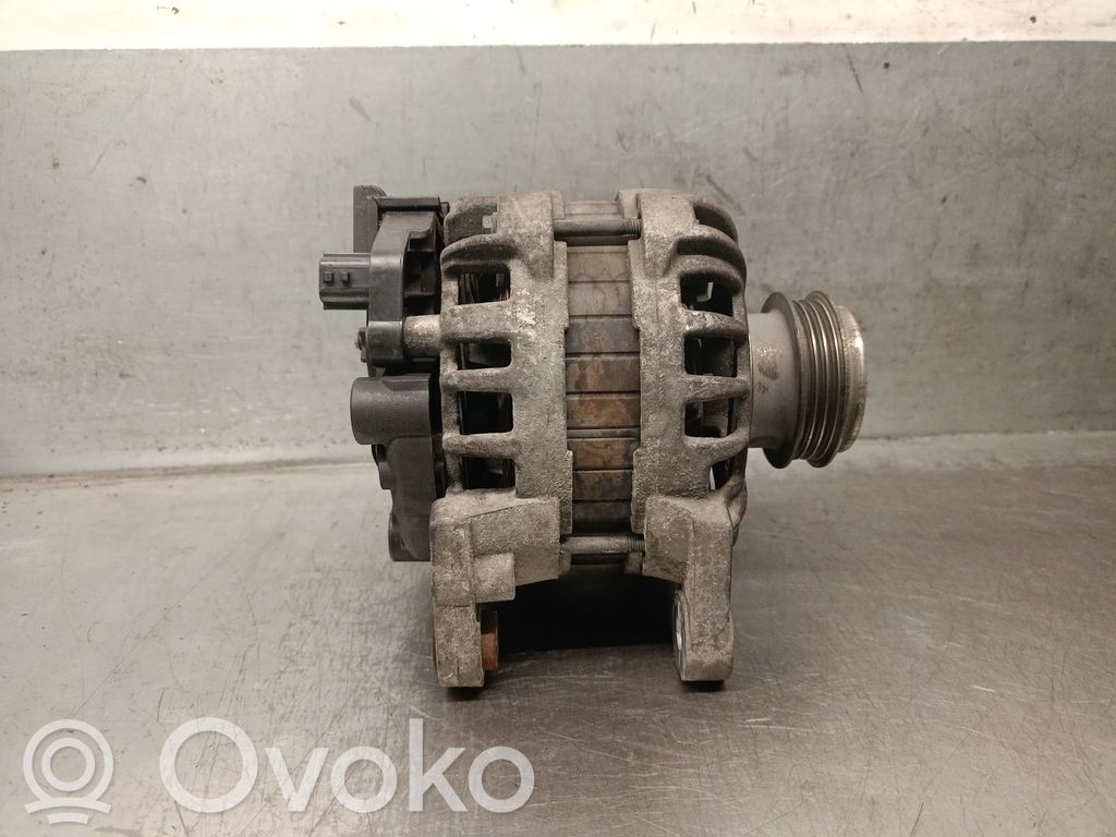 Renault Clio IV Alternador 
