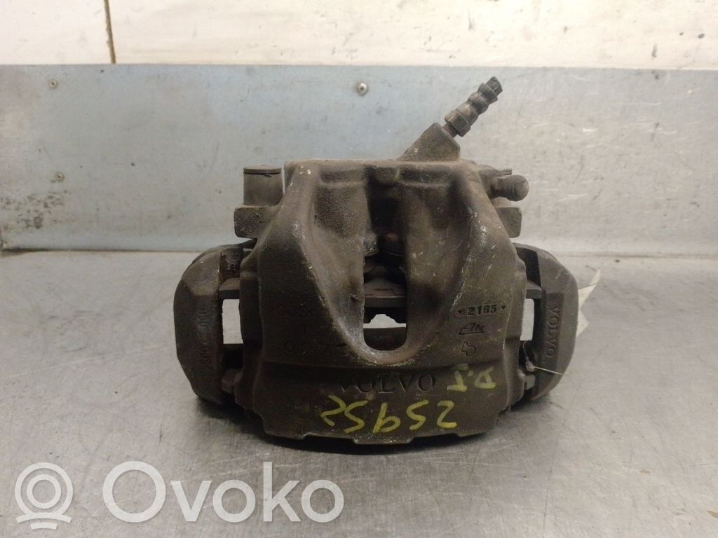 Volvo V60 Priekšējais suports
