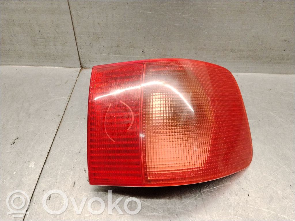 Audi A6 S6 C4 4A Rückleuchte Heckleuchte