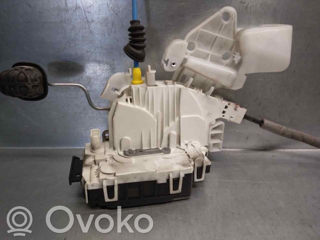 Mercedes-Benz E W212 Front door lock 
