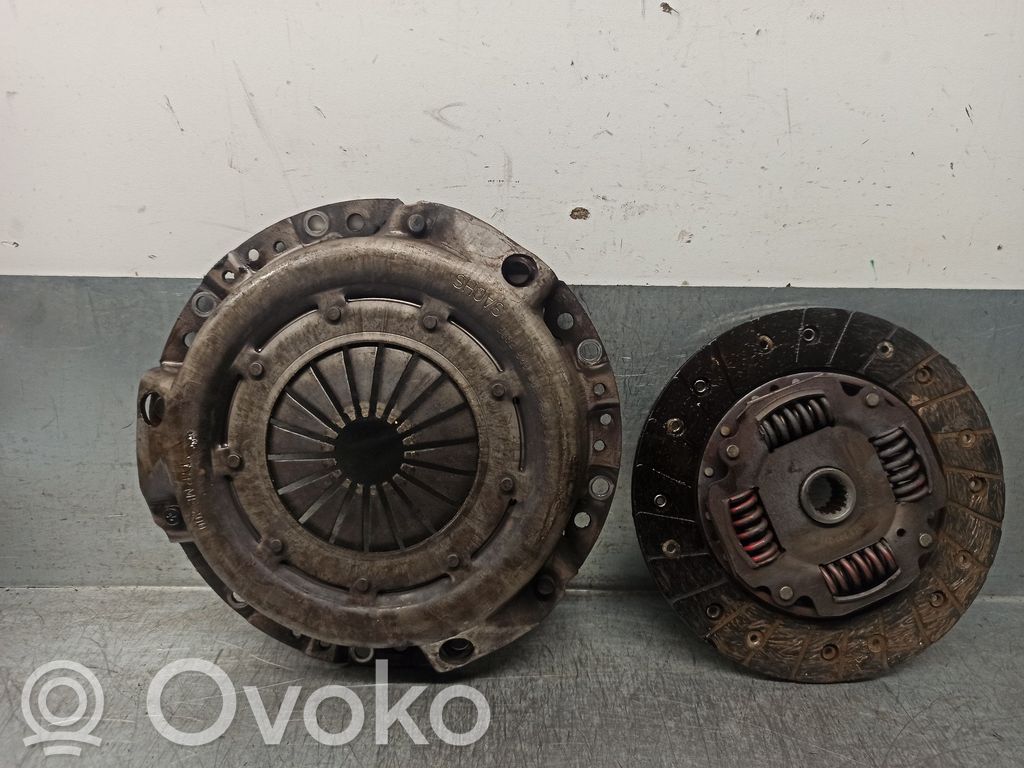 Peugeot 206 Kit d'embrayage 