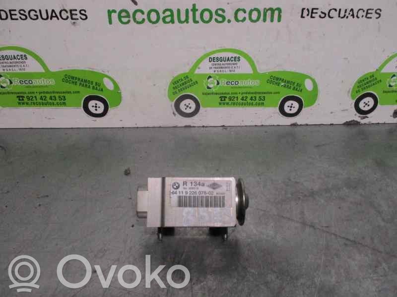 BMW X1 E84 Radiator răcire A/C (condensor) 