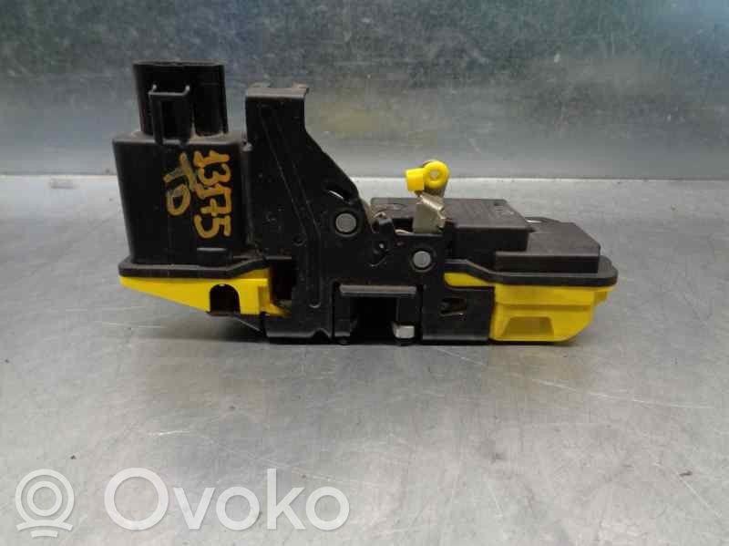 Volvo XC90 Takaoven lukko 