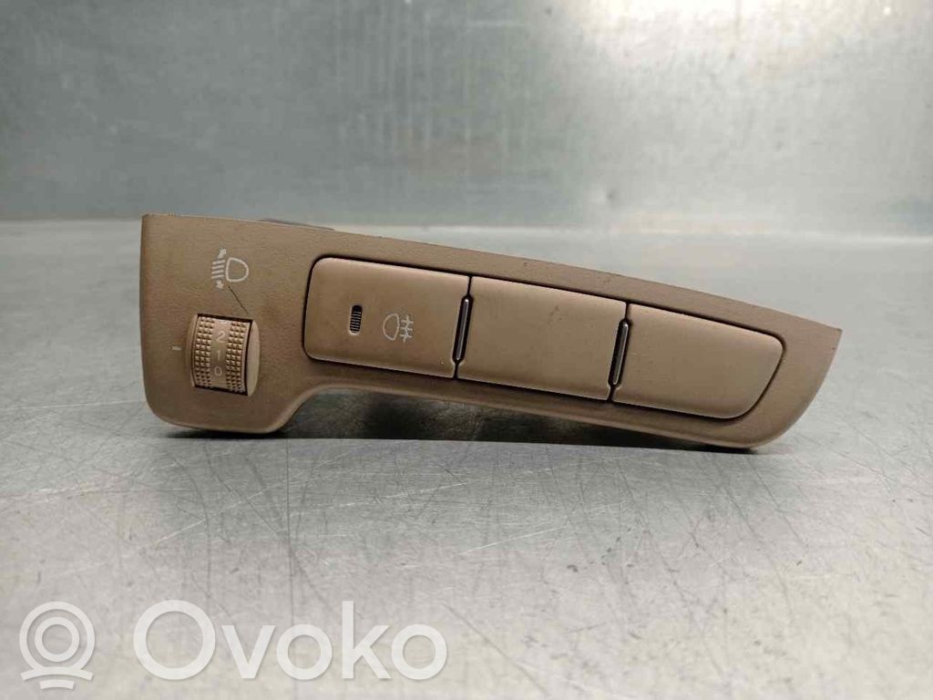 KIA Carens II Mittariston valaistuksen säätökytkin 