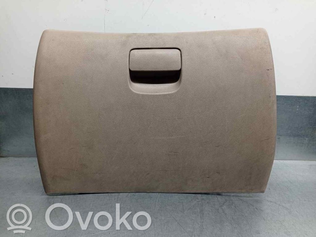 KIA Carens II Vano portaoggetti 