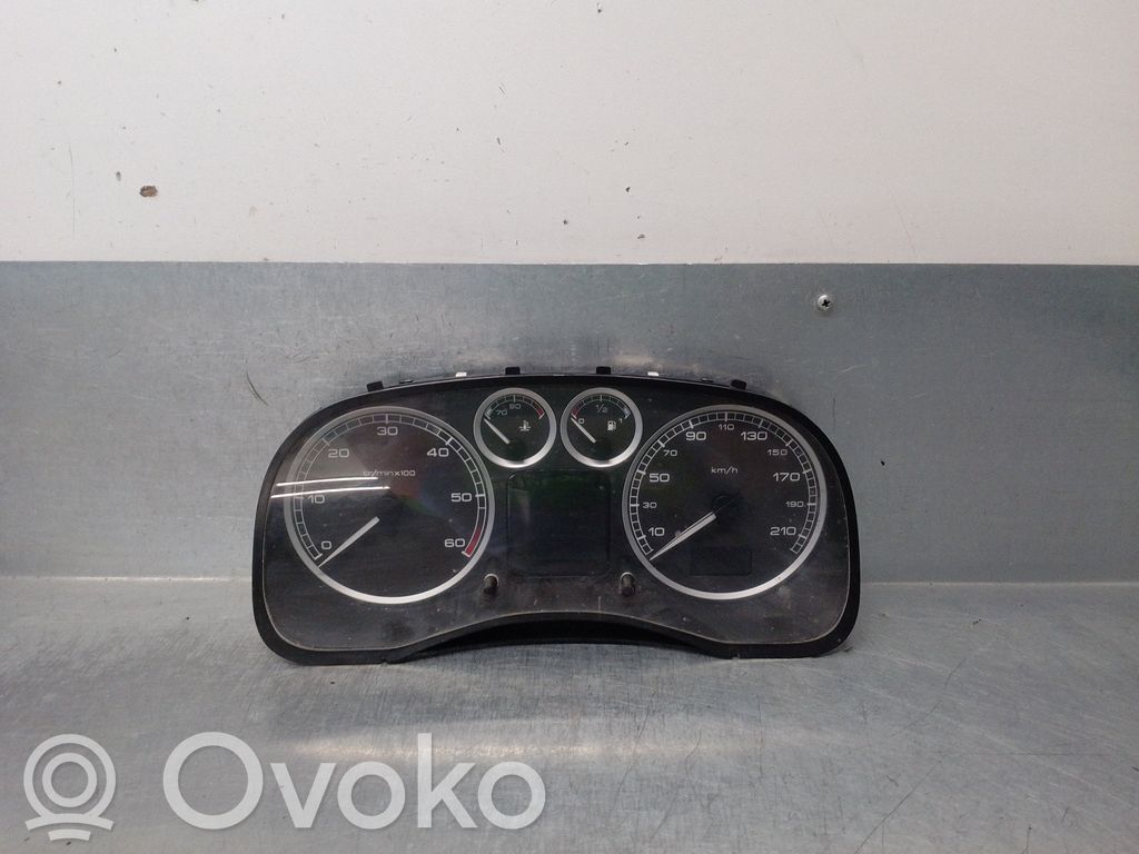 Peugeot 307 Geschwindigkeitsmesser Cockpit