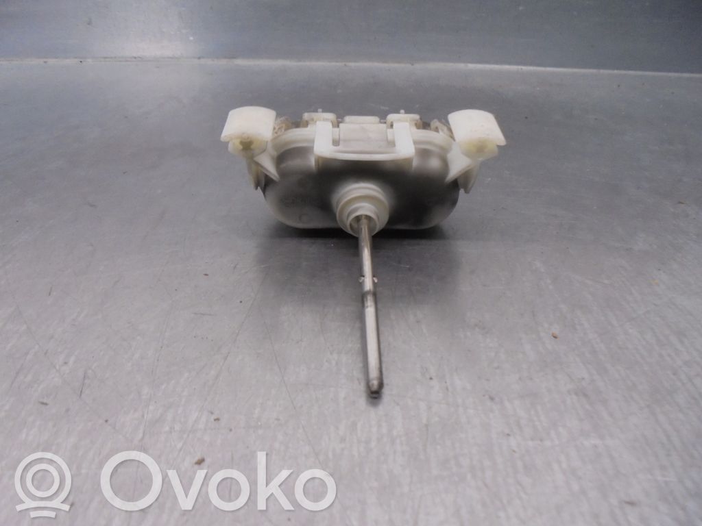 Audi A8 S8 D2 4D Fuel tank filler cap 