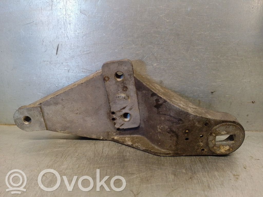Audi A8 S8 D2 4D Supporto di montaggio del motore 