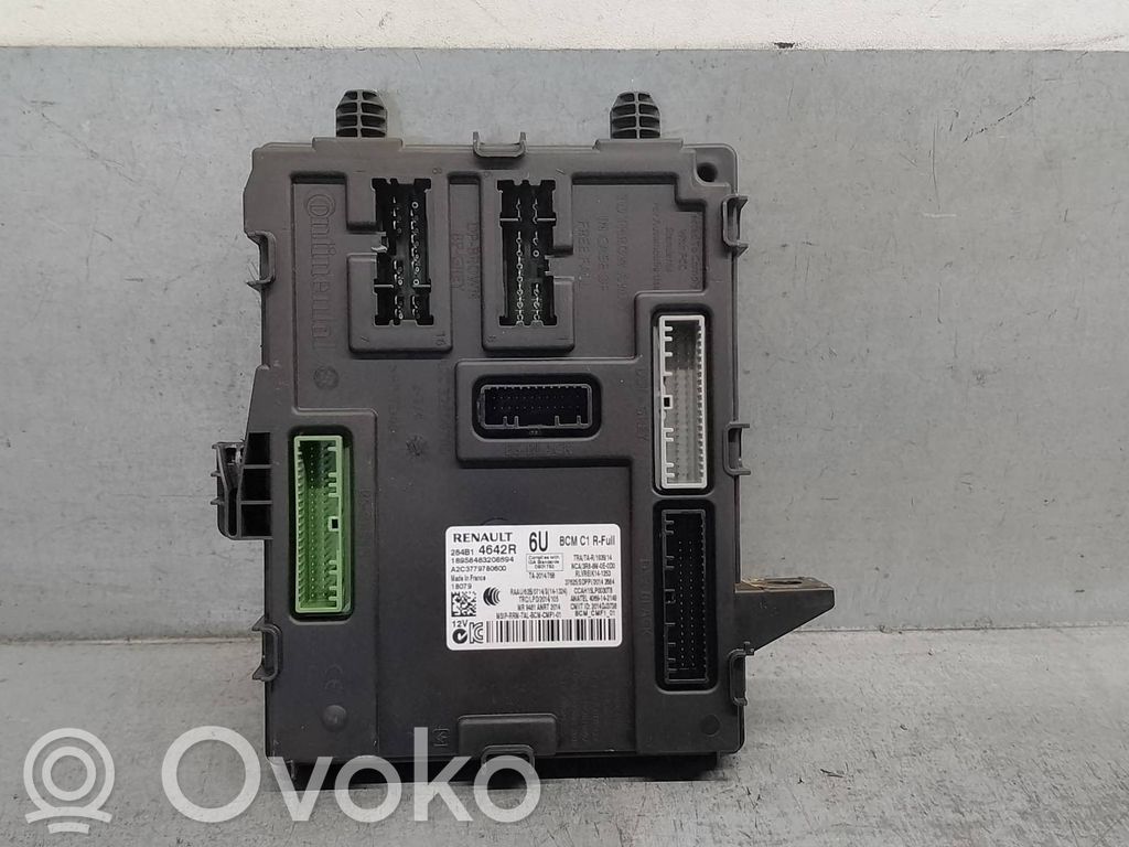 Renault Megane IV Skrzynka bezpieczników / Komplet 