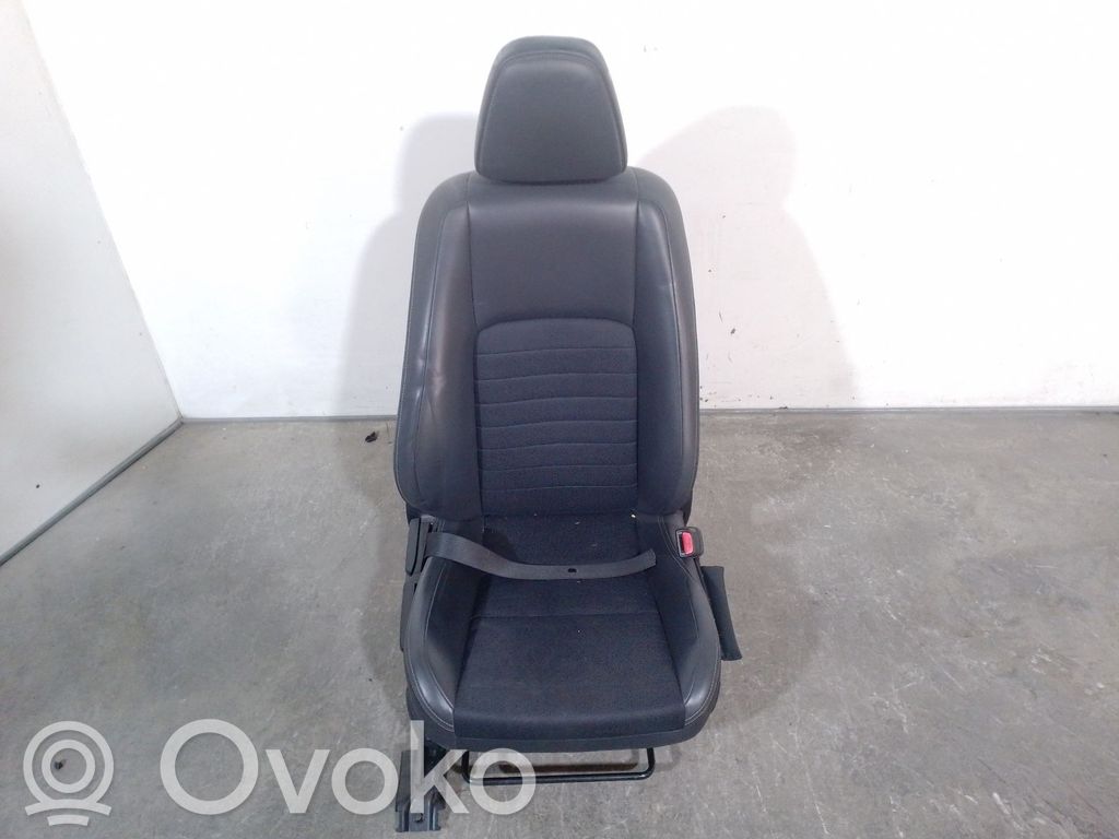 Lexus IS III XE30 Siège passager avant 