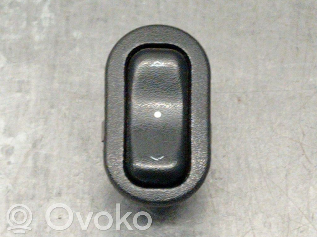 Opel Astra G Przyciski szyb 