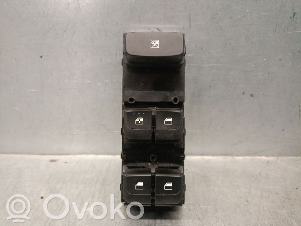 KIA Stonic Interruptor del elevalunas eléctrico