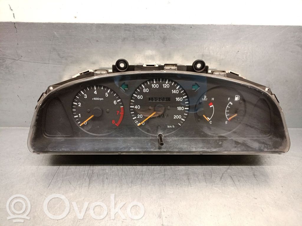 Suzuki Baleno EG Geschwindigkeitsmesser Cockpit 