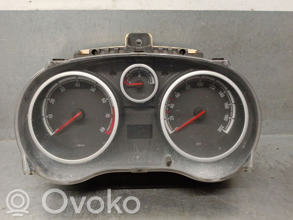 Opel Corsa D Geschwindigkeitsmesser Cockpit