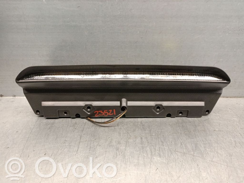 Subaru Forester SH Luce d’arresto centrale/supplementare 