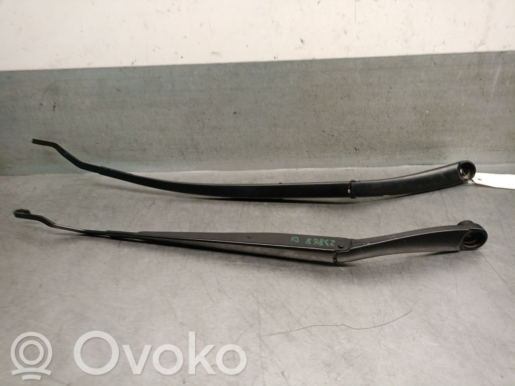 KIA EV6 Wischerarm vorne