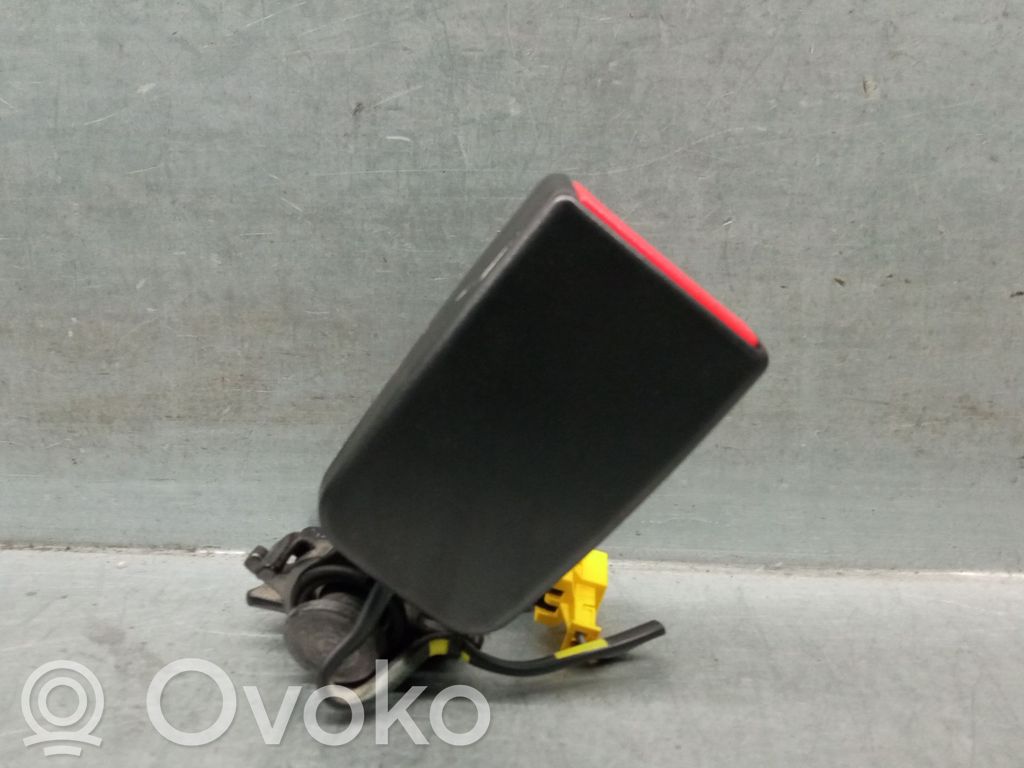 Mercedes-Benz E A207 Rear seatbelt buckle
