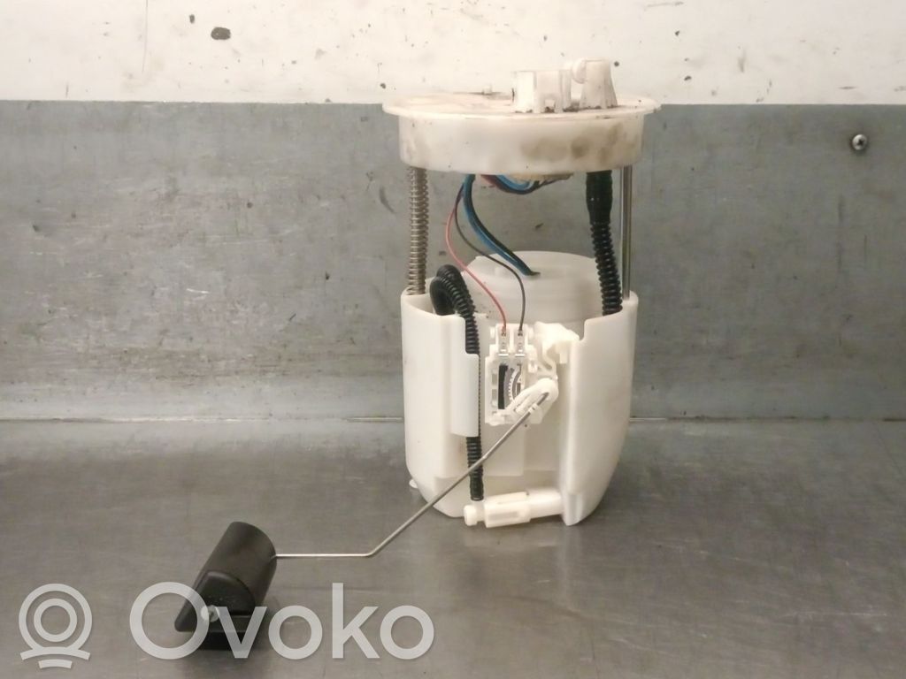 Mazda CX-3 Bomba interna de combustible 
