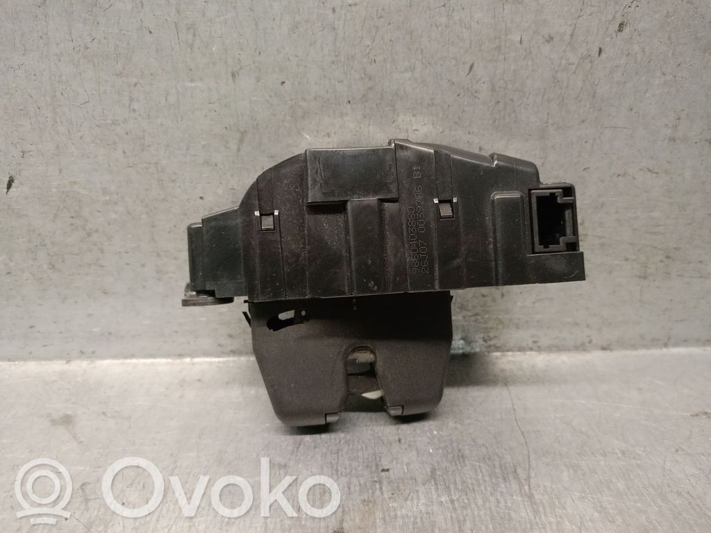 Peugeot 308 Takaluukun lukon salvan moottori 