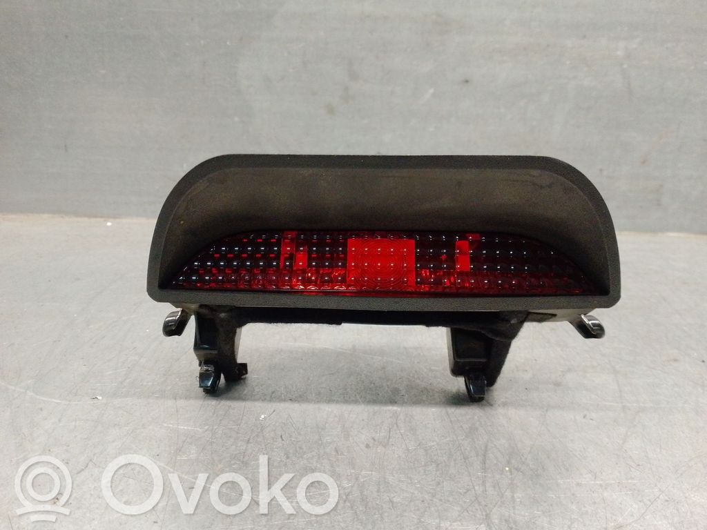 Dacia Sandero Kolmas/lisäjarruvalo 