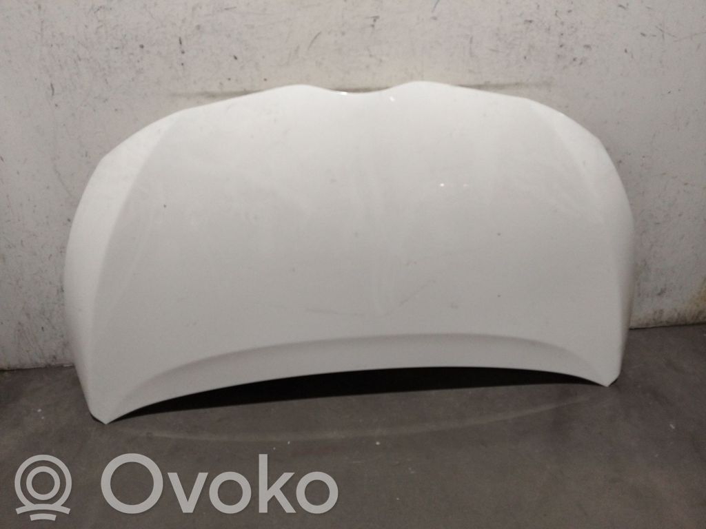 Toyota Verso Motorhaube