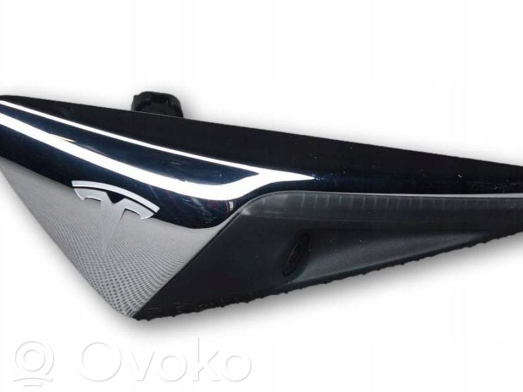 Tesla Model S Caméra latérale 