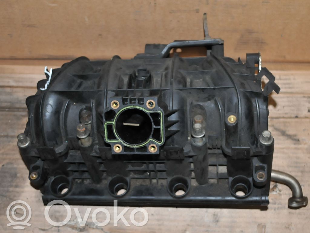 Opel Corsa B Kolektor ssący 