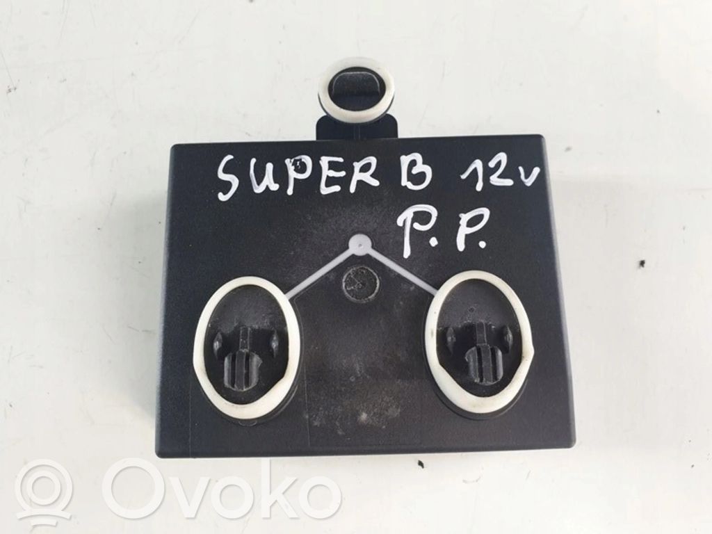 Skoda Superb B6 (3T) Door control unit/module 