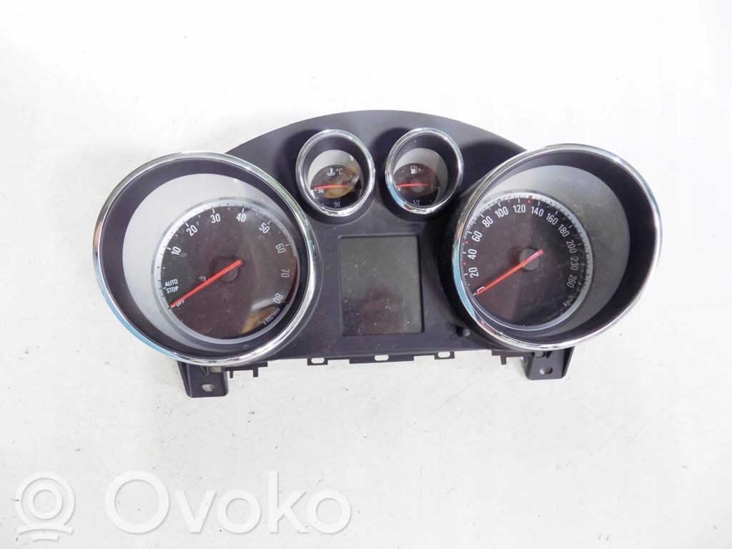 Opel Zafira C Speedometer (instrument cluster) 