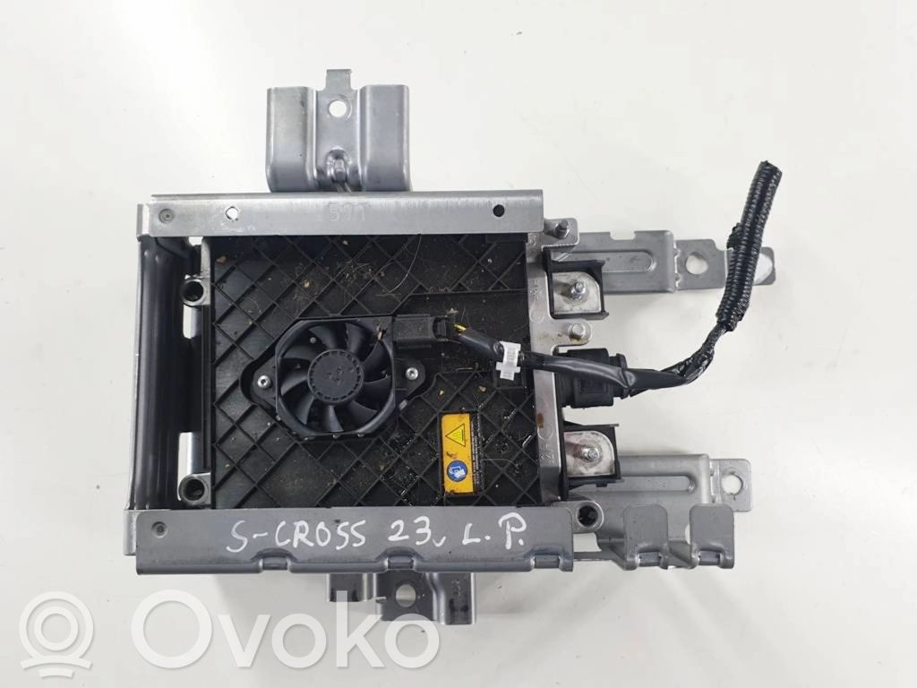 Suzuki SX4 S-Cross Voltage converter inverter 