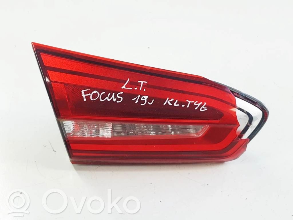 Ford Focus Tailgate rear/tail lights 