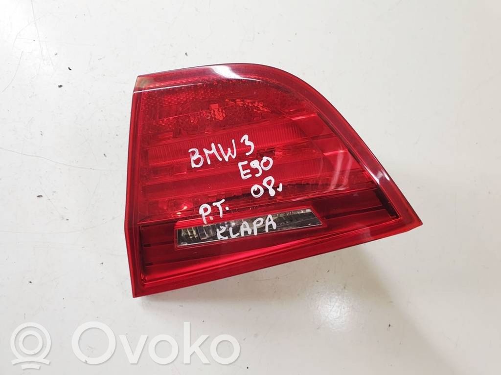 BMW 3 E90 E91 Aizmugurējais lukturis pārsegā 
