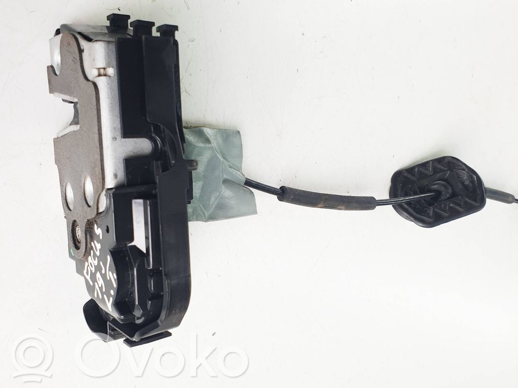 Ford Focus Takaoven lukko 