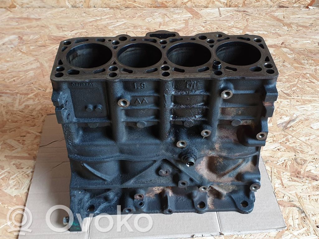 Volkswagen PASSAT B5.5 Motorblock 