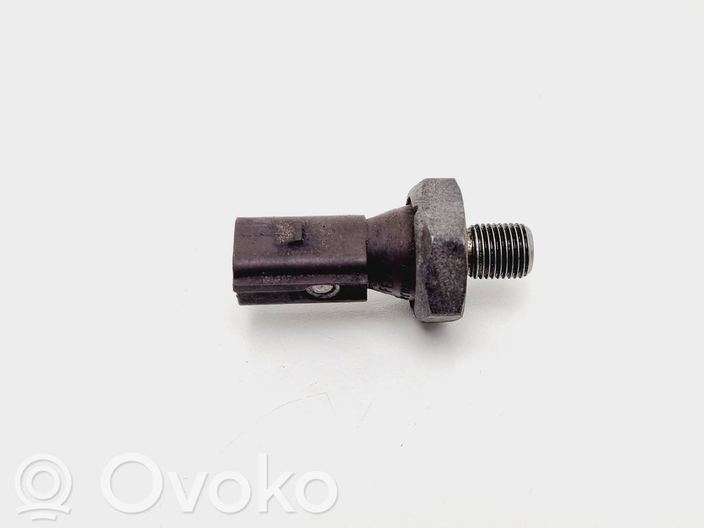 Sensor de presión del aceite   038919081D